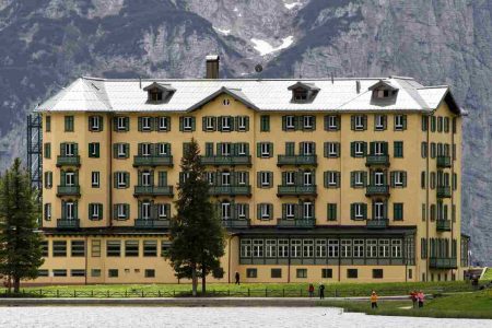 lussuoso albergo di montagna