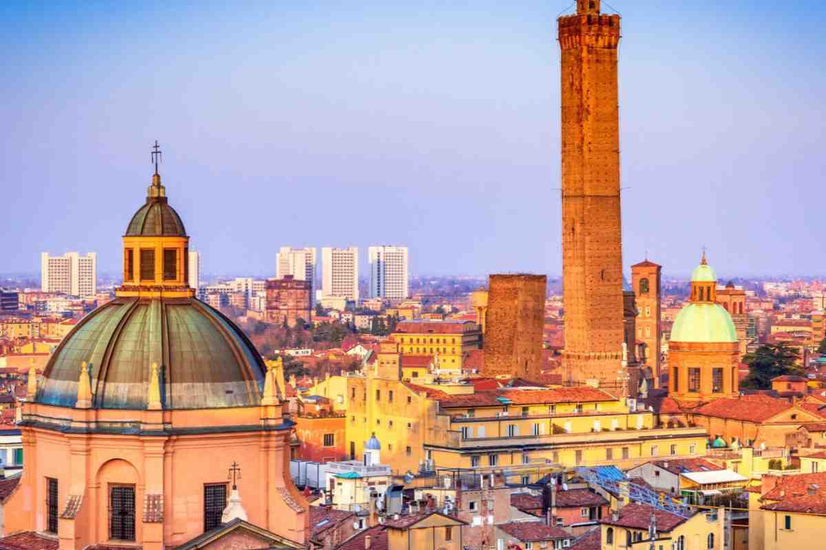 veduta aerea della città di bologna