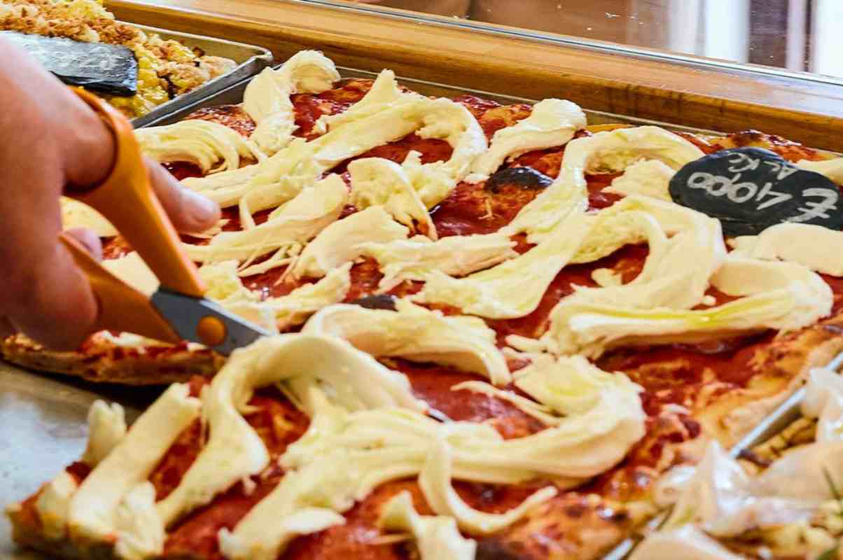 pizza in teglia in tranci di Bonci